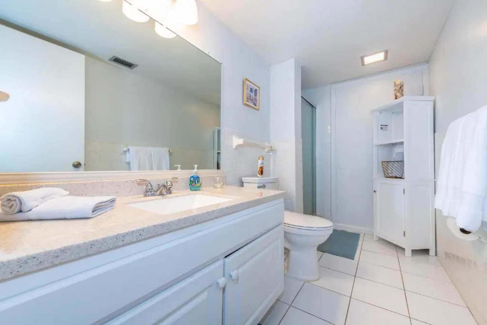 Lovely 2 Bedroom Beachfront Condo