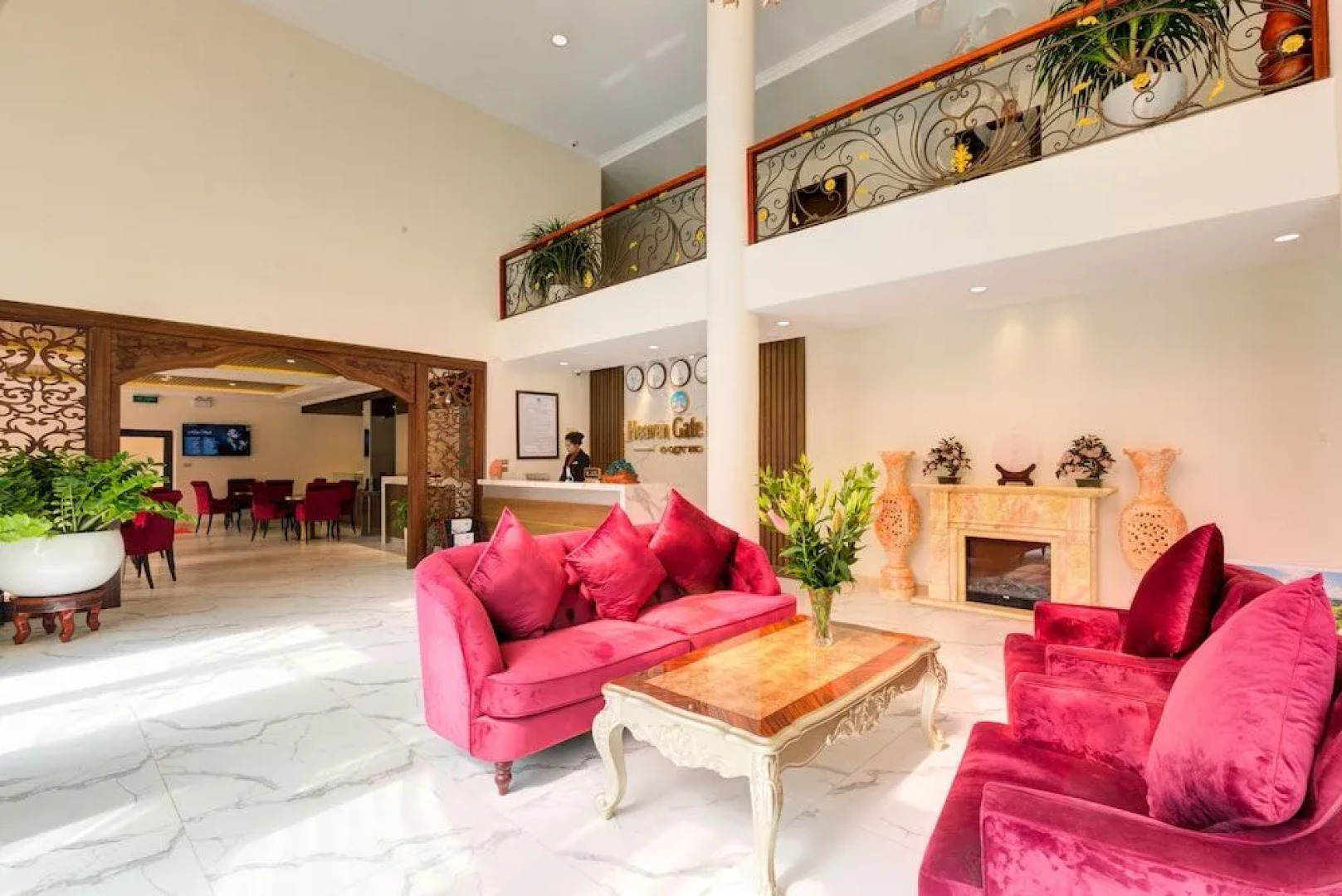 Heaven Gate Hotel O Quy Ho