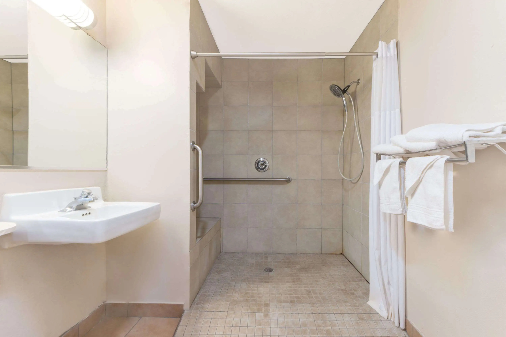 Days Inn by Wyndham Ruidoso Downs