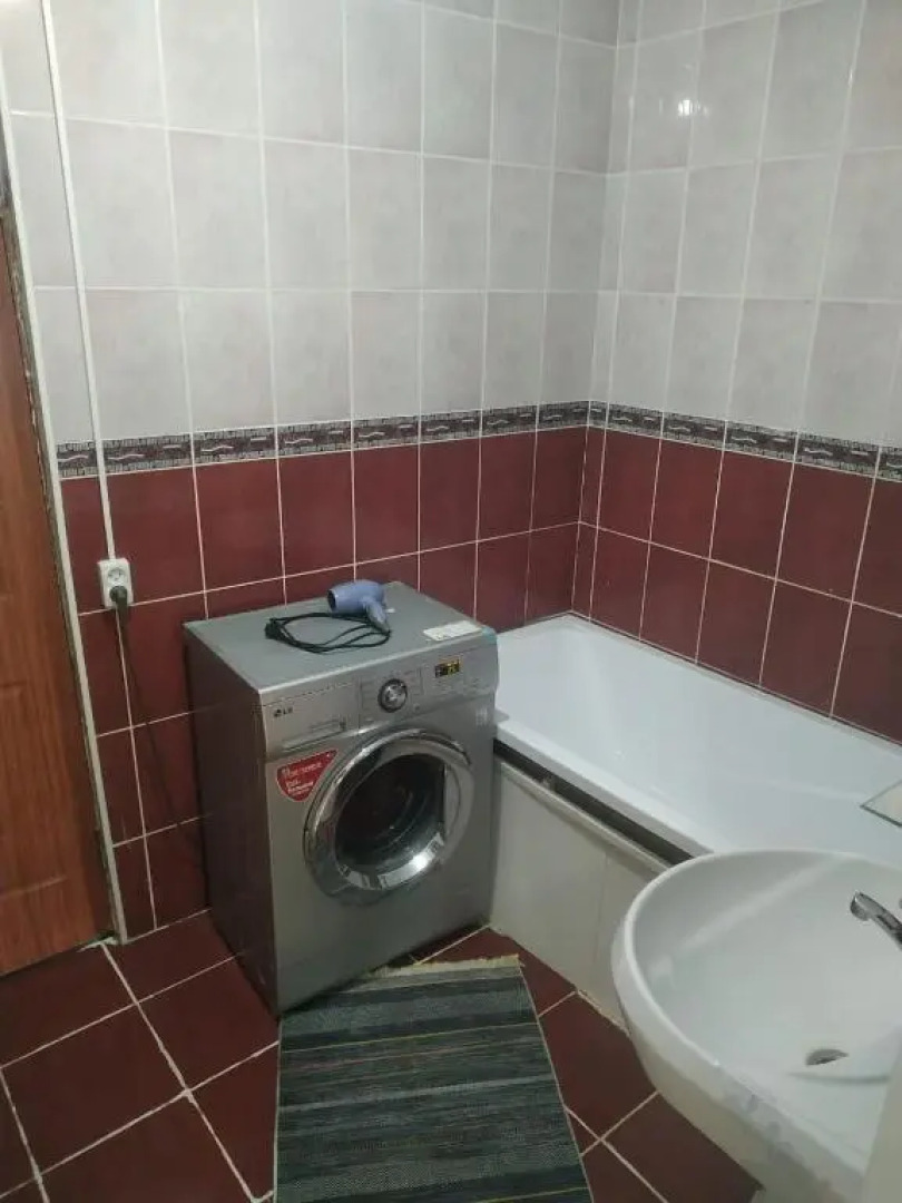 Avtovokzal 3 Room apt