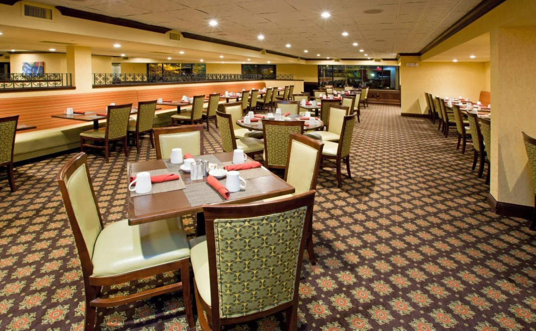 Crowne Plaza Louisville Airport Expo Ctr by IHG