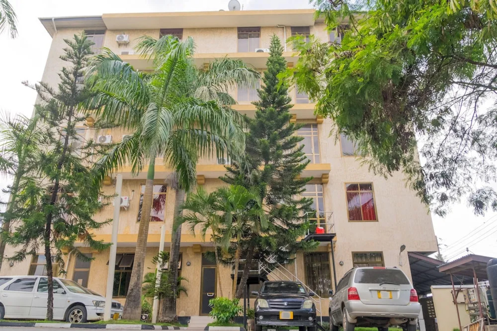 The Grand Villa Hotel