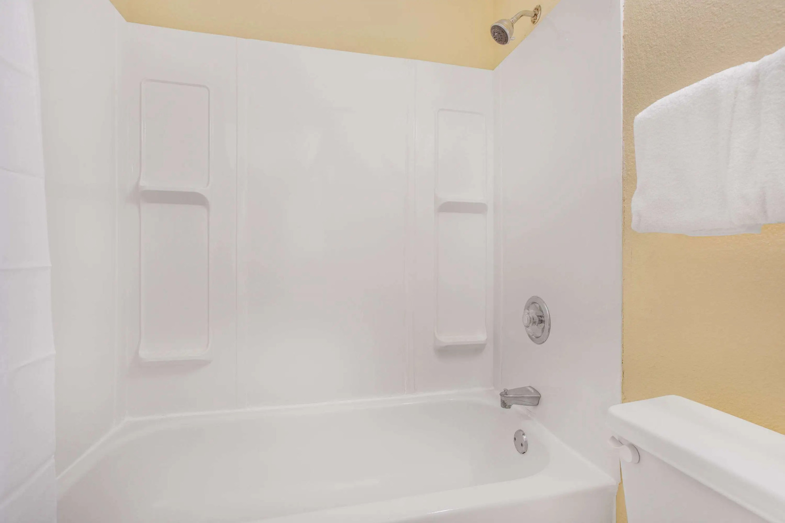 Days Inn by Wyndham Spartanburg Waccamaw