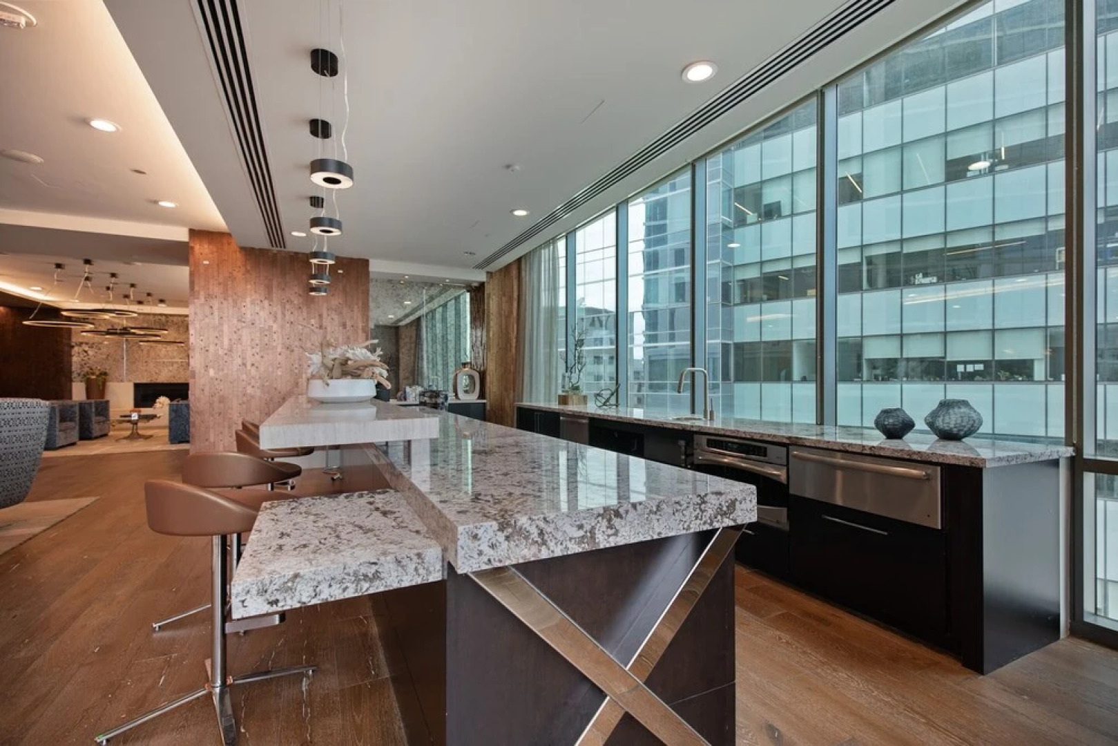 The Luxe Suites at University City