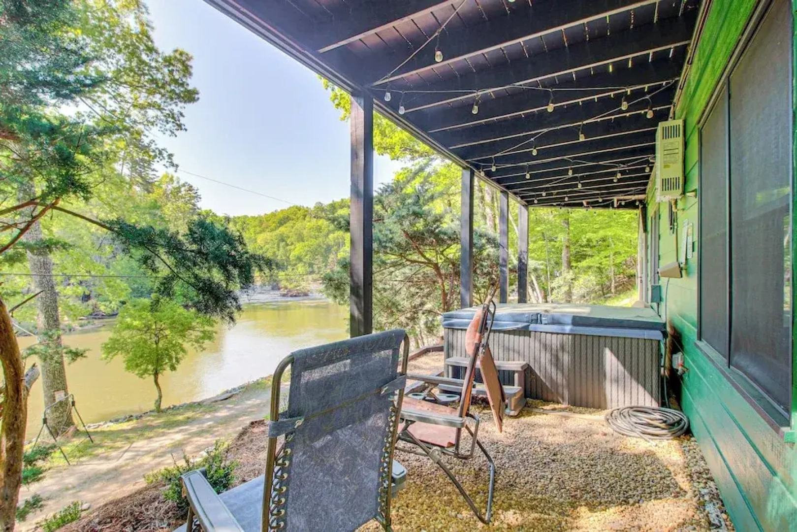 'the River Rest' Ellijay Cabin w/ Hot Tub!