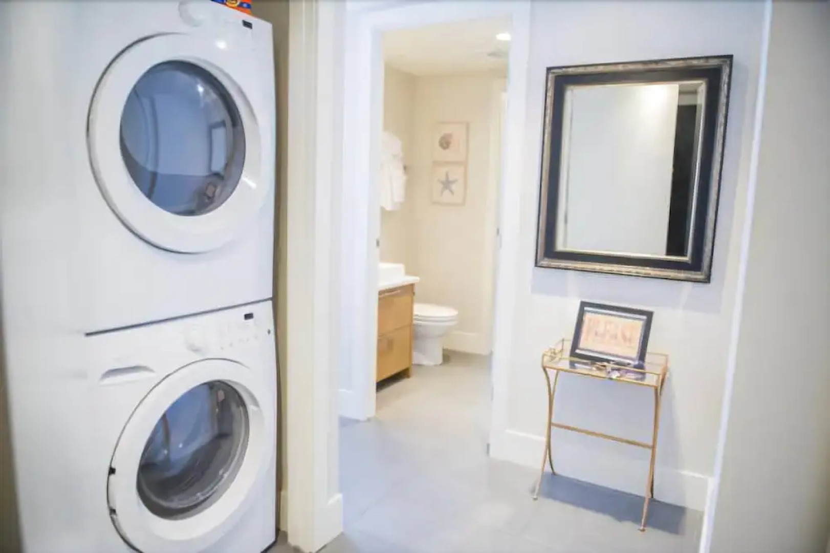 Executive Suites by Roseman - Luna