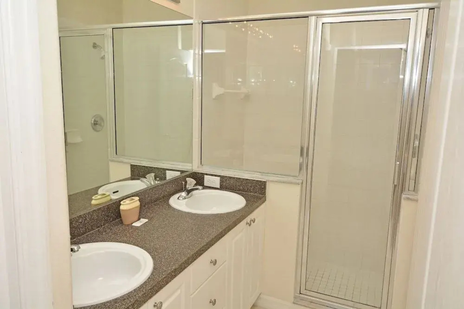 T159BD Sunshine Haven 3 Br villa by RedAwning