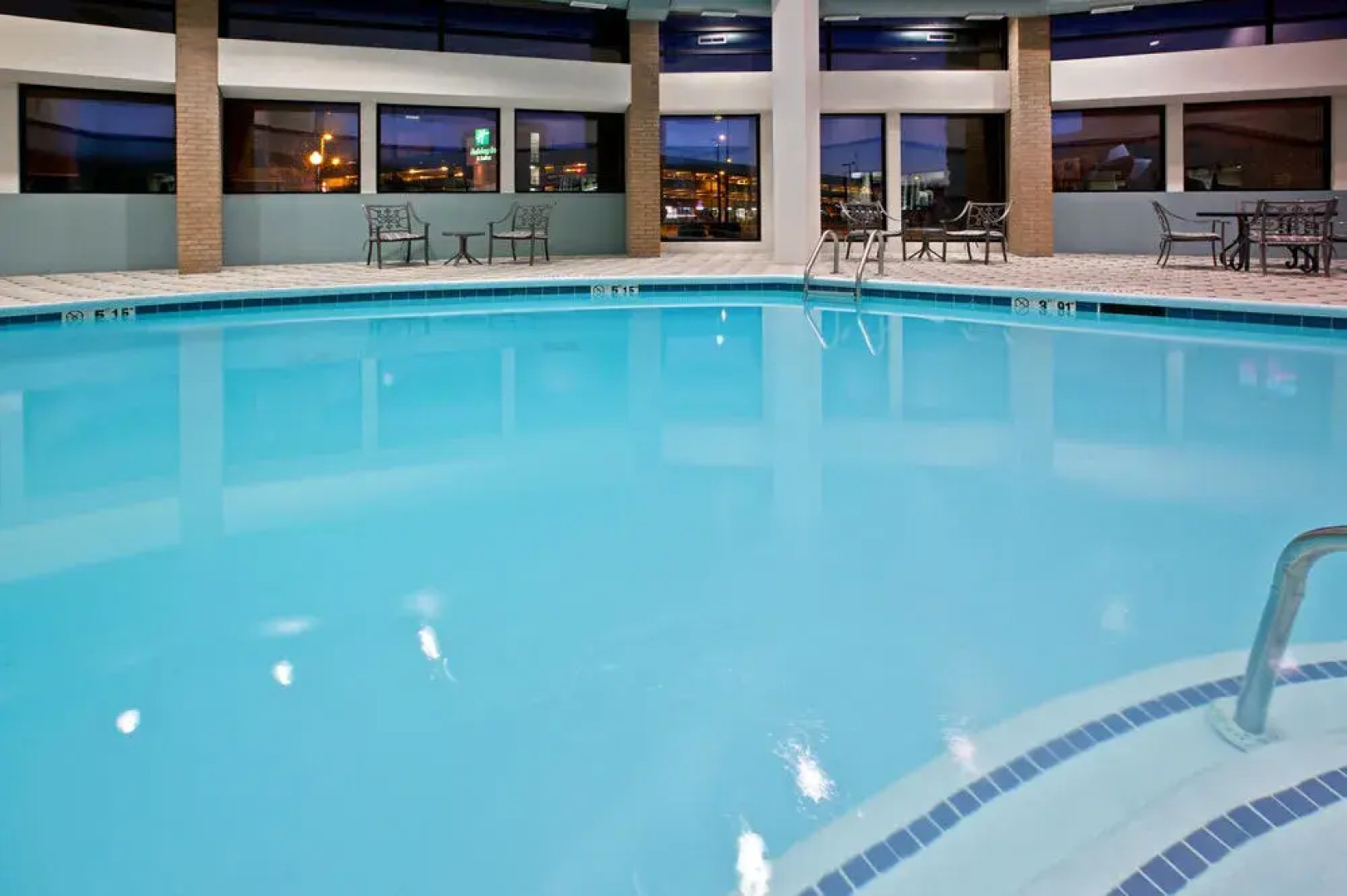 Holiday Inn Hotel & Suites Huntington-Civic Arena