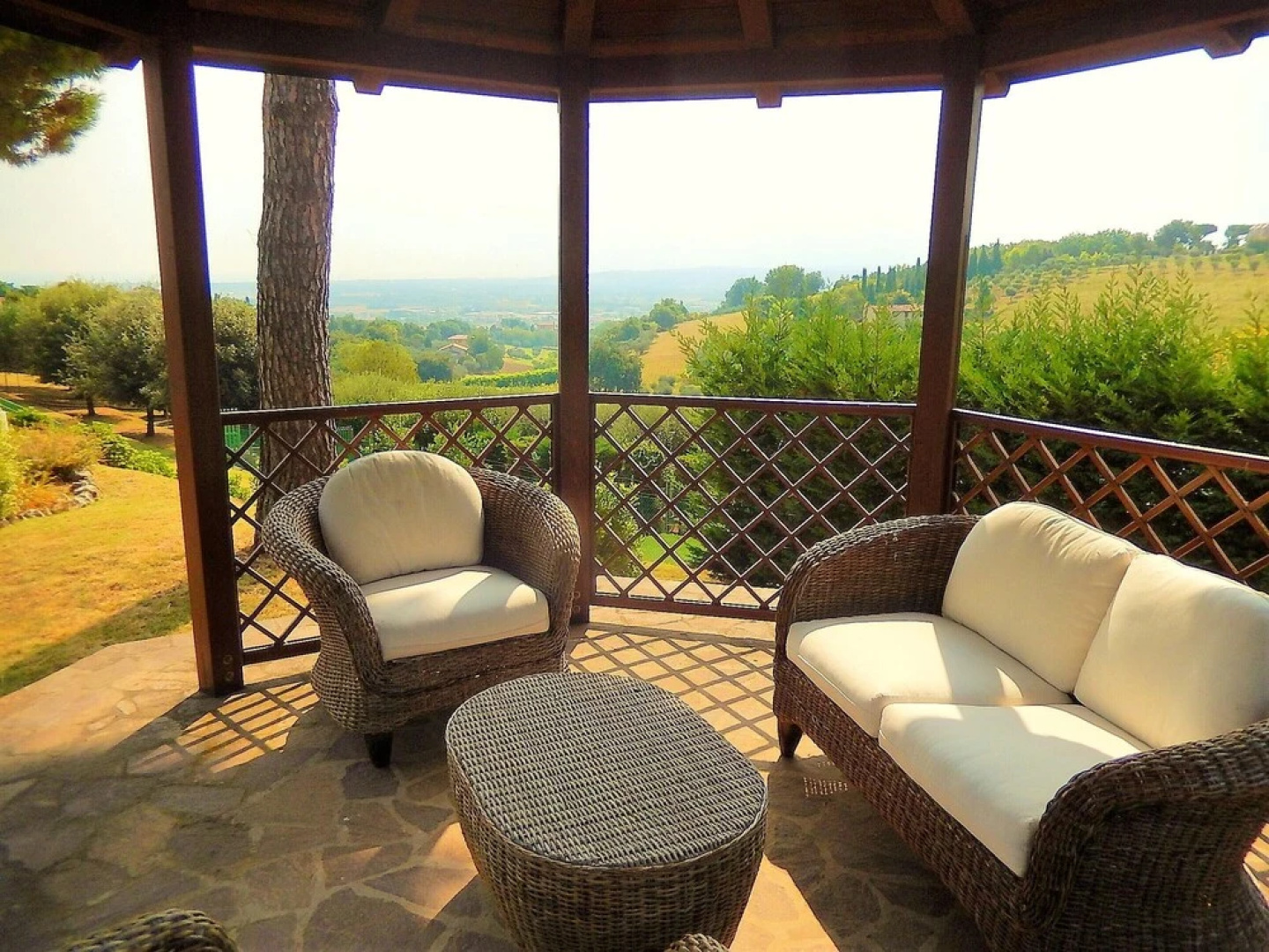 Villa Strada Comunale di Monte Giove