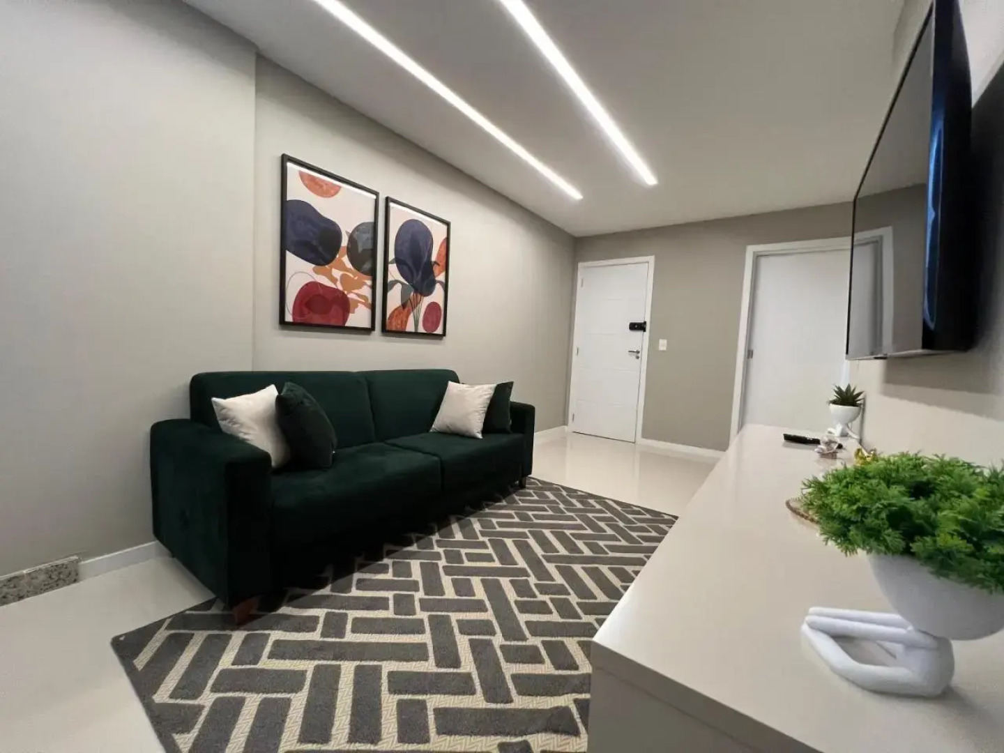 PRAIA EXCLUSIVE 24Hrs