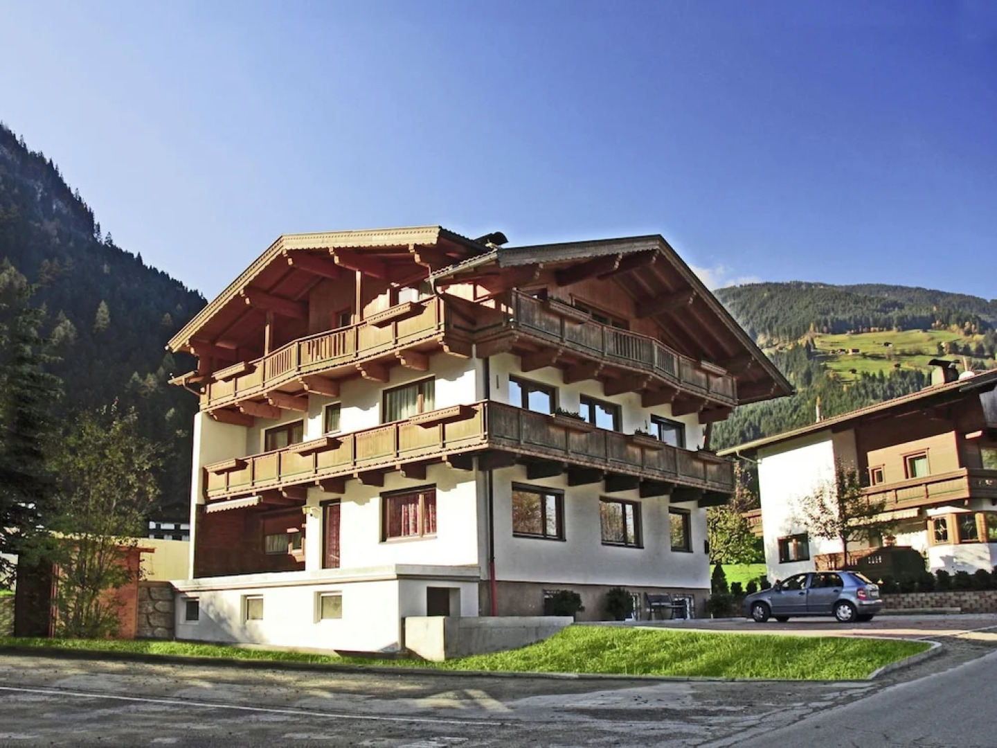 Spacious Holiday Home near Ski Bus Stop in Mayrhofen
