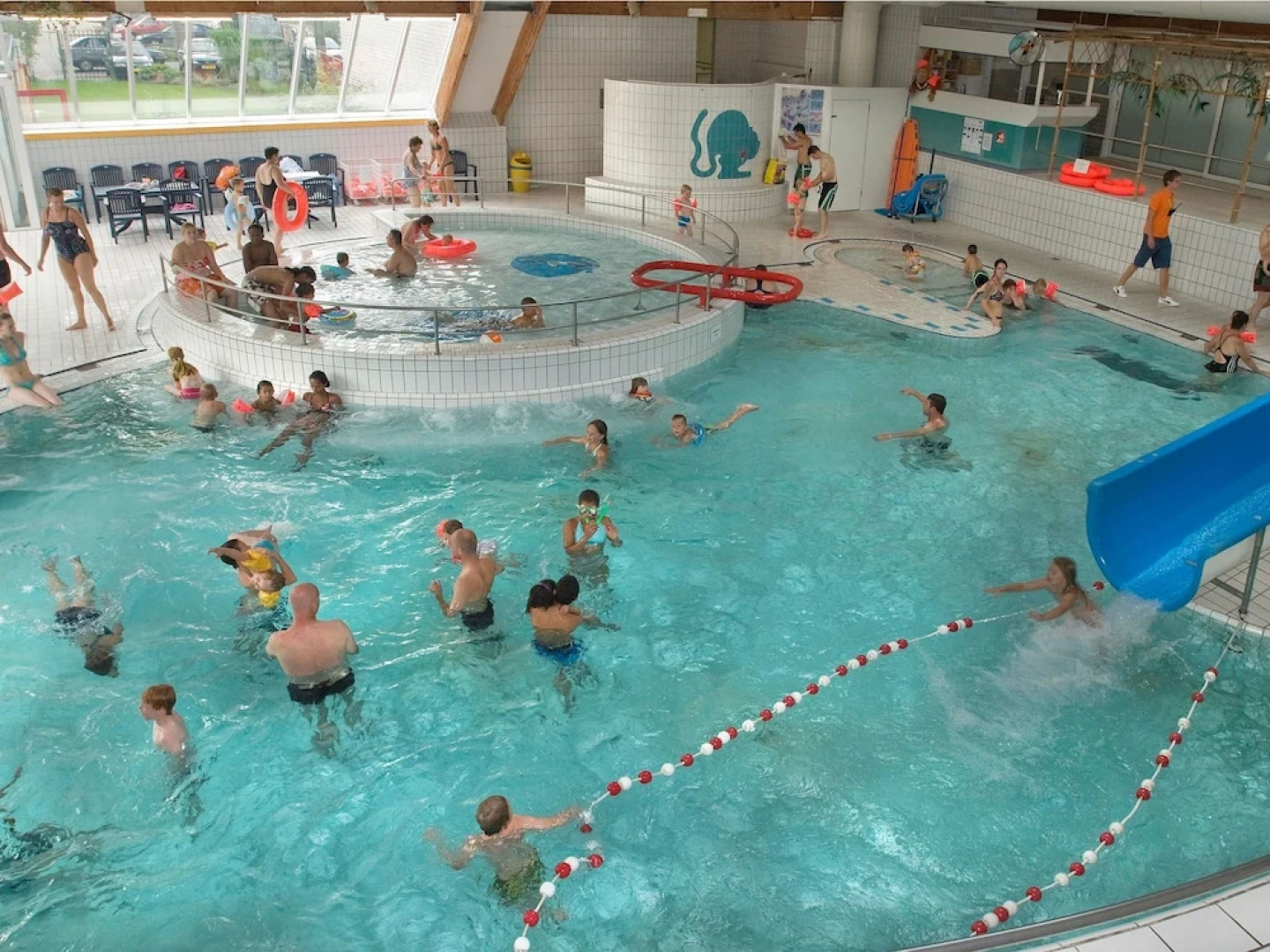 Comfortable Bungalow With Whirlpool Near the Vrachelse Heide