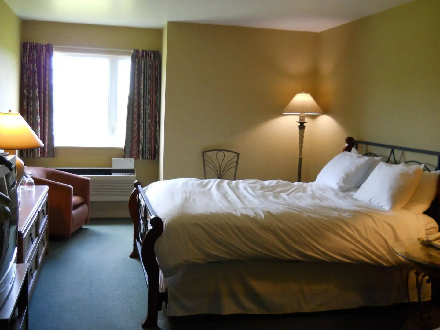 Annapolis Royal Inn & Suites