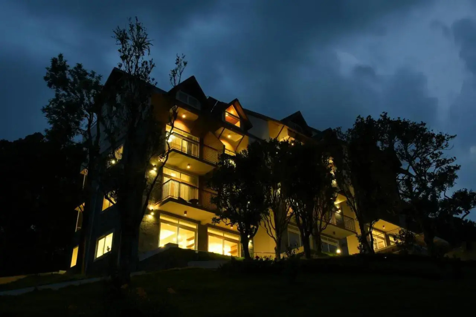 Shola Crown Resort - Munnar