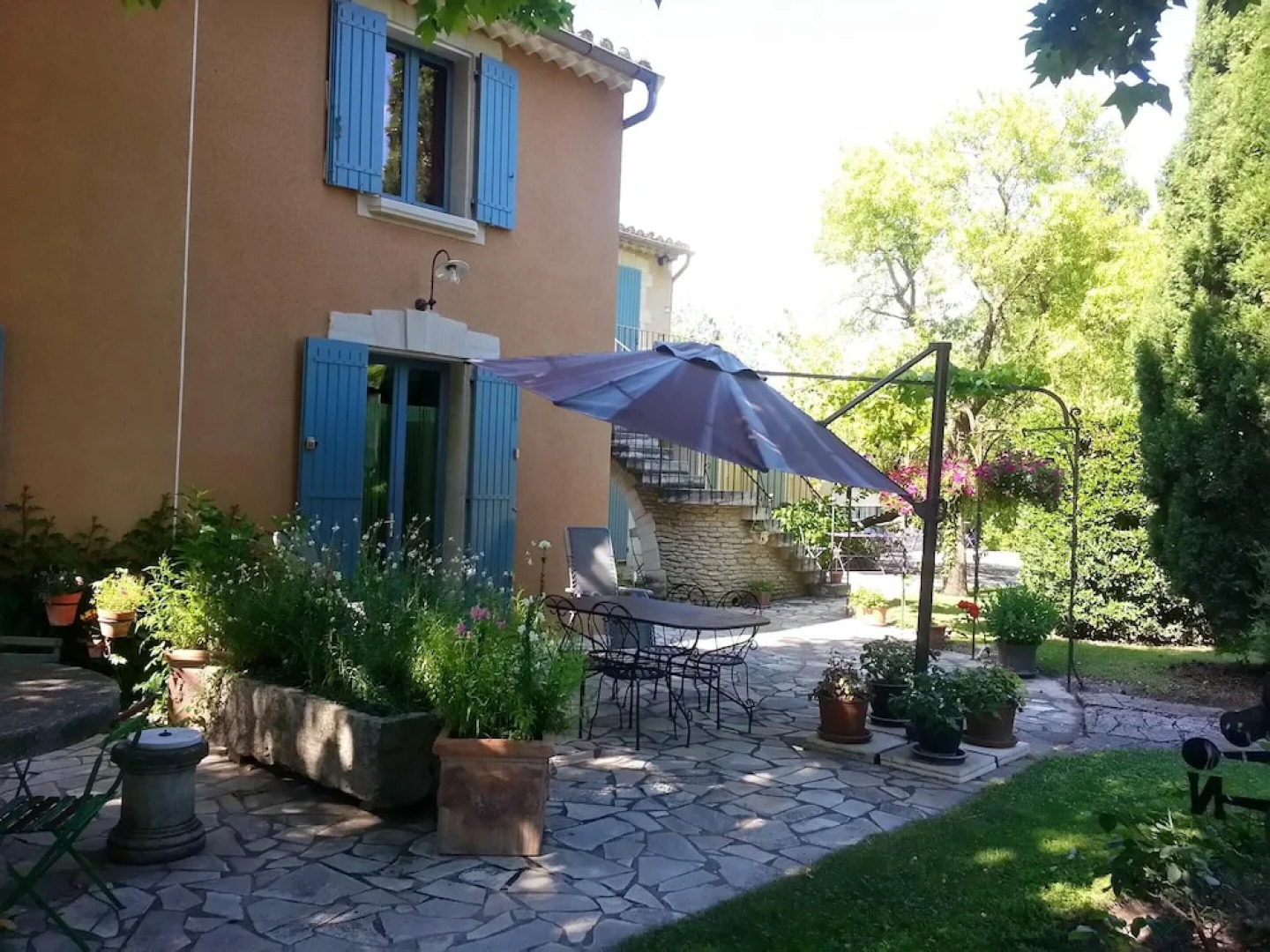 House With one Bedroom in Le Thor, With Furnished Garden and Wifi