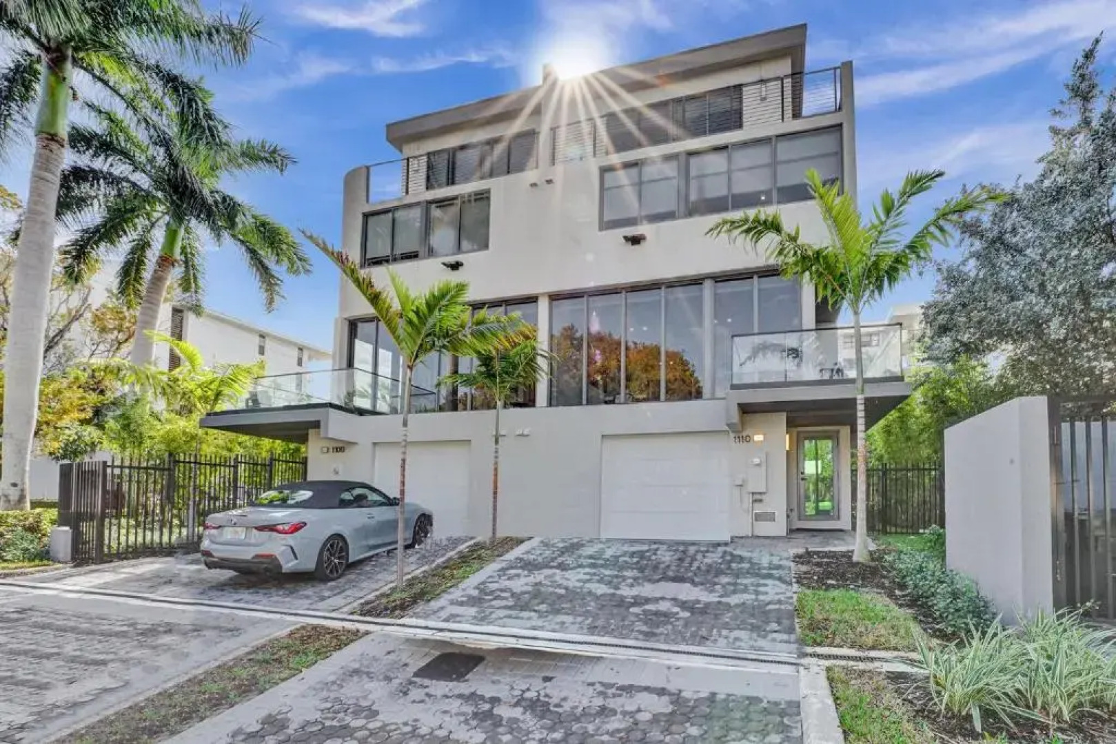 Up East Townhomes by Nomada Residences