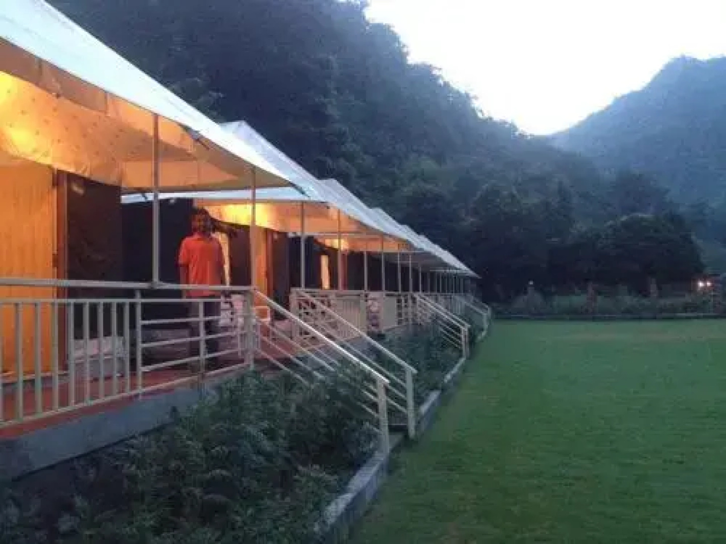 Rendezvous Rafter Camp