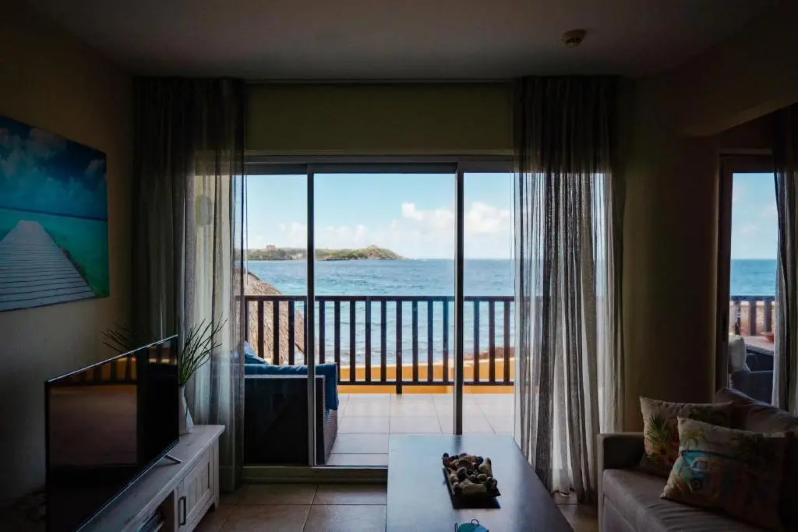 Beach Front And Beautiful 2 Bedroom Suite 21