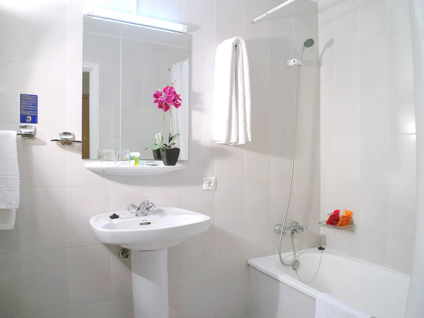 Hotel Adonis Pelinor