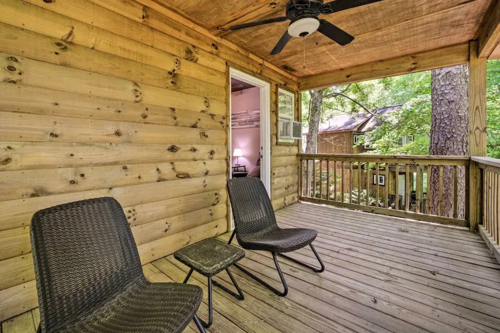 Cozy Whittier Cabin + Yard & Hot Tub, Pets Welcome