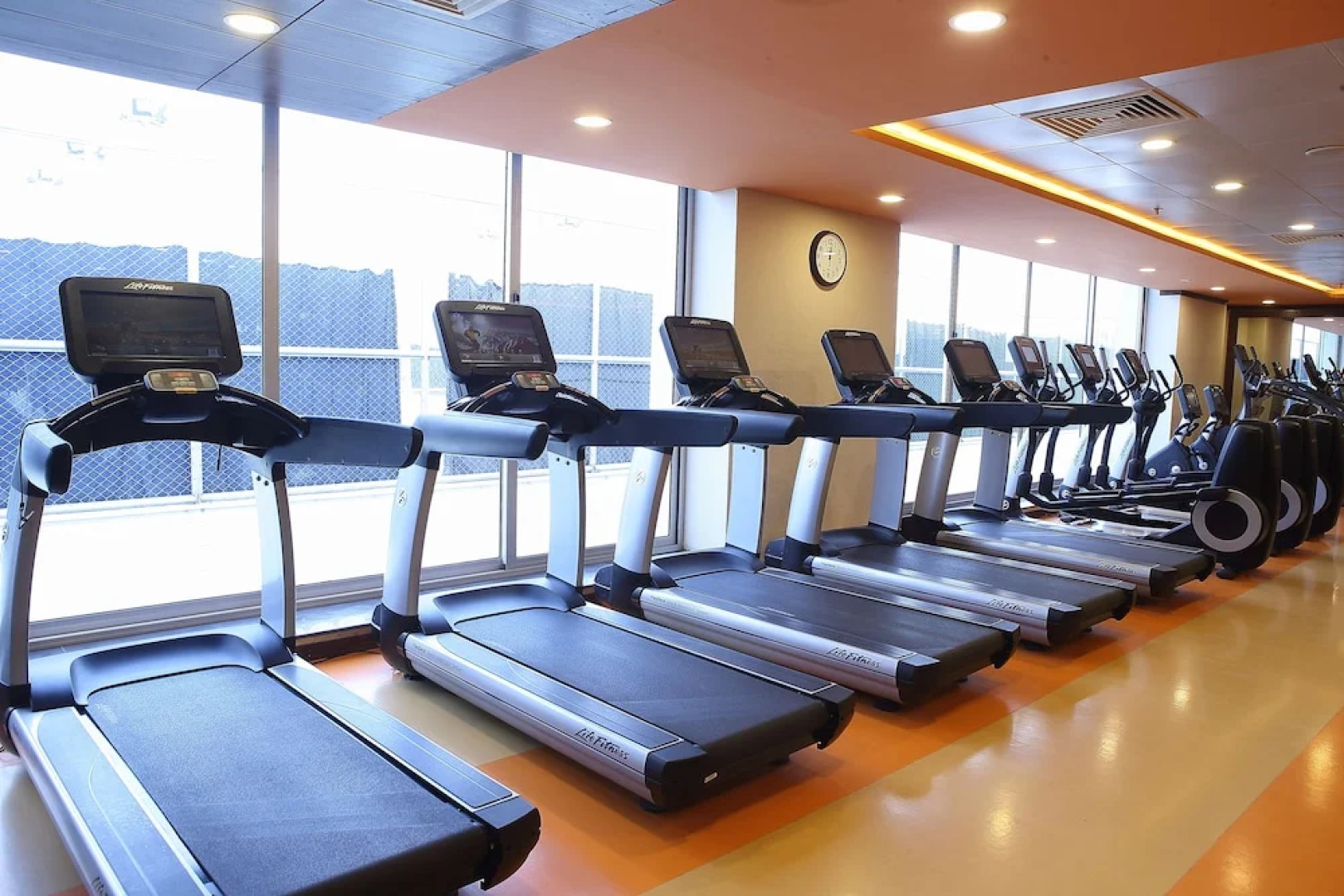 Defence Raya Golf & Country Club