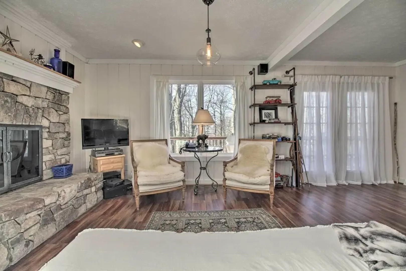 Wintergreen Resort Retreat w/ Hot Tub!