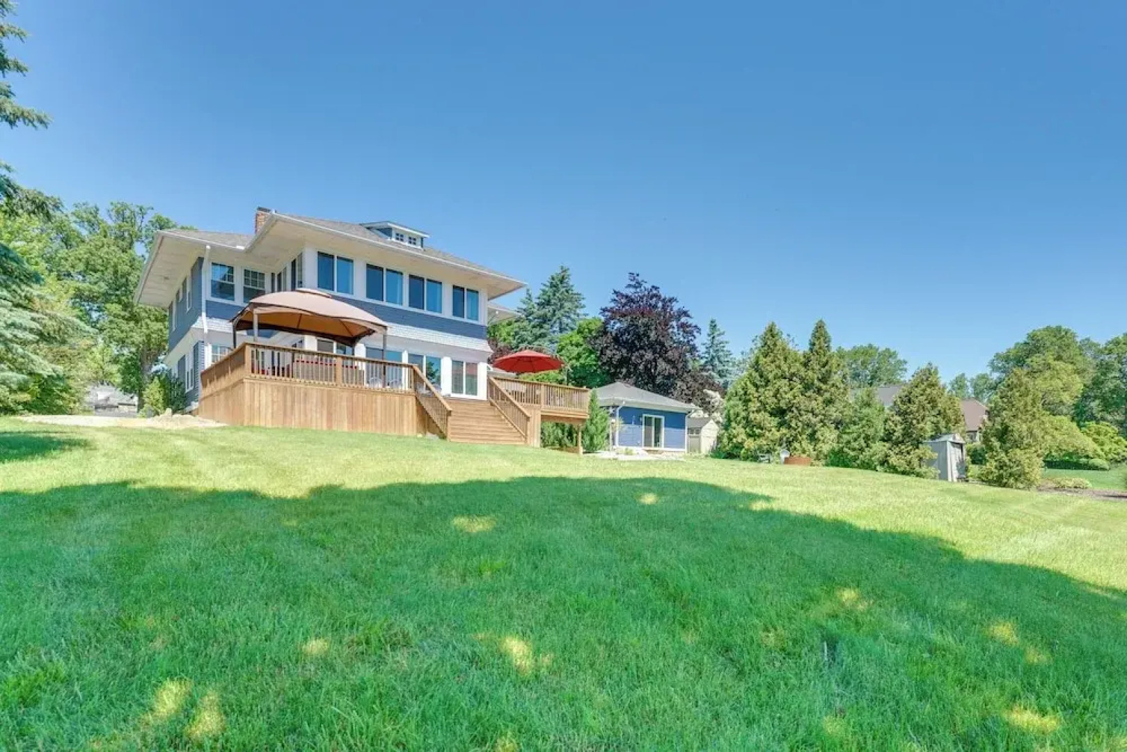 Riverfront St Clair Home - Walk to Downtown!