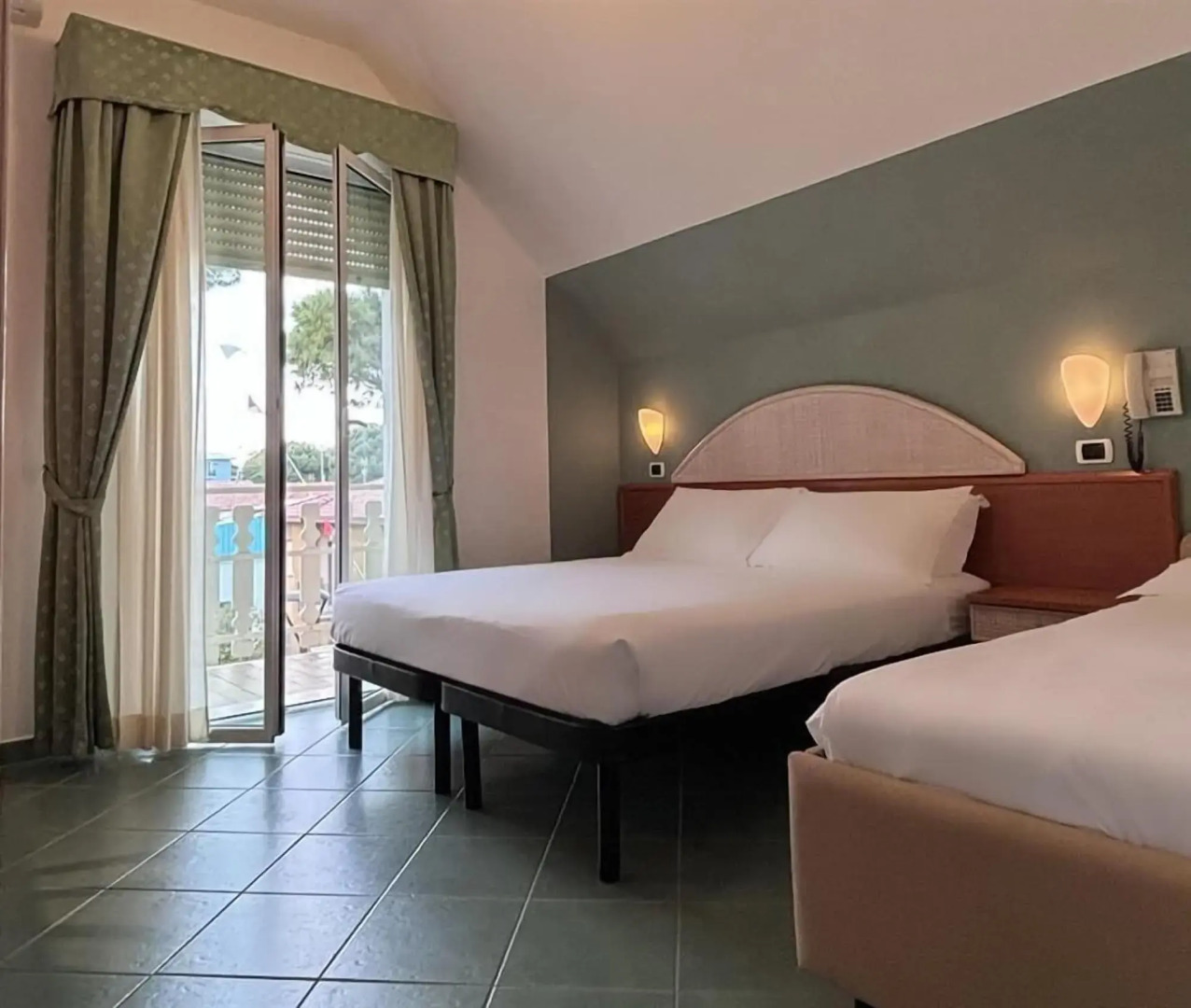 Family Hotel Pinetina Mare