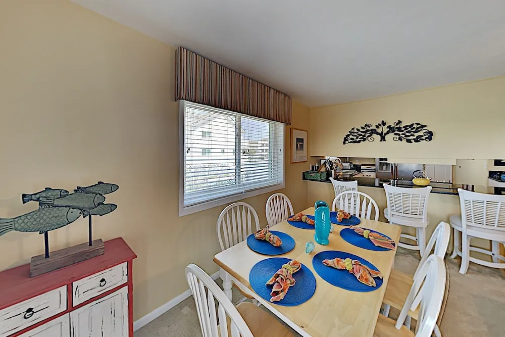 Jinks Creek Corner Unit W/ Pool, 2 Blocks To Beach 3 Bedroom Condo