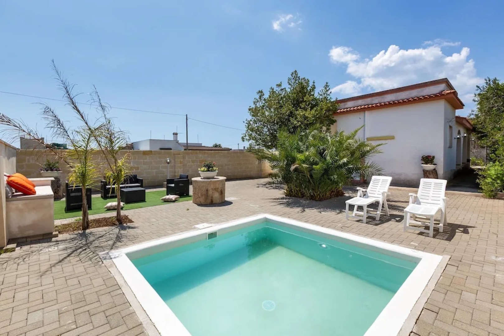 2671 Villetta Holly by Barbarhouse