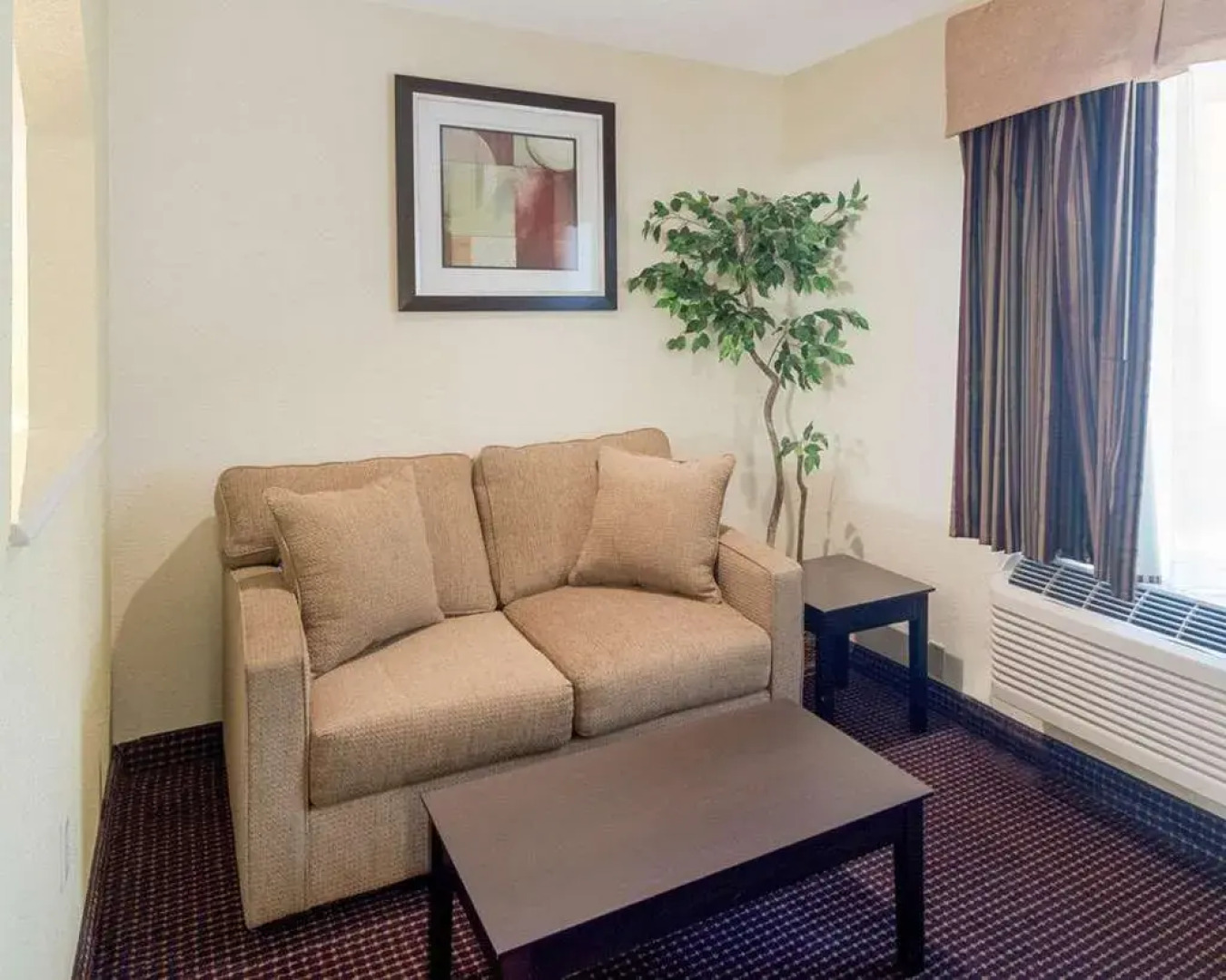 Econo Lodge Inn & Suites West - Energy Corridor