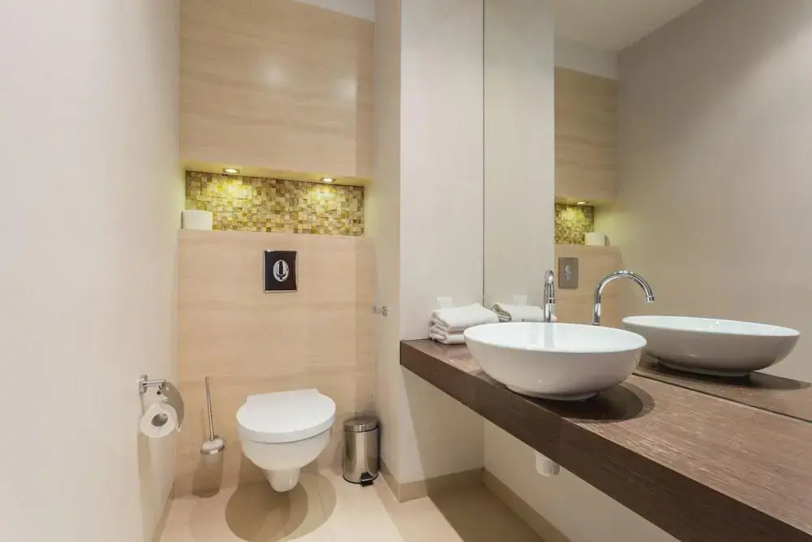 Platinum Towers by Premium Apartments