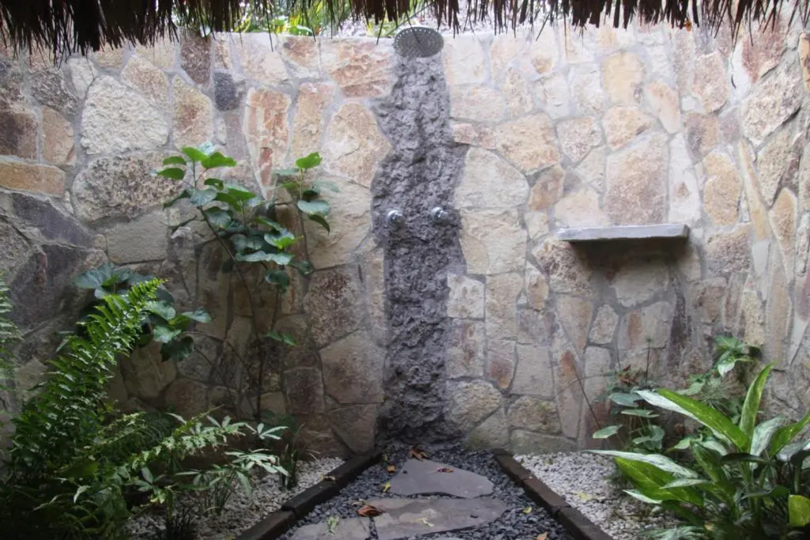 San Simian Lodge