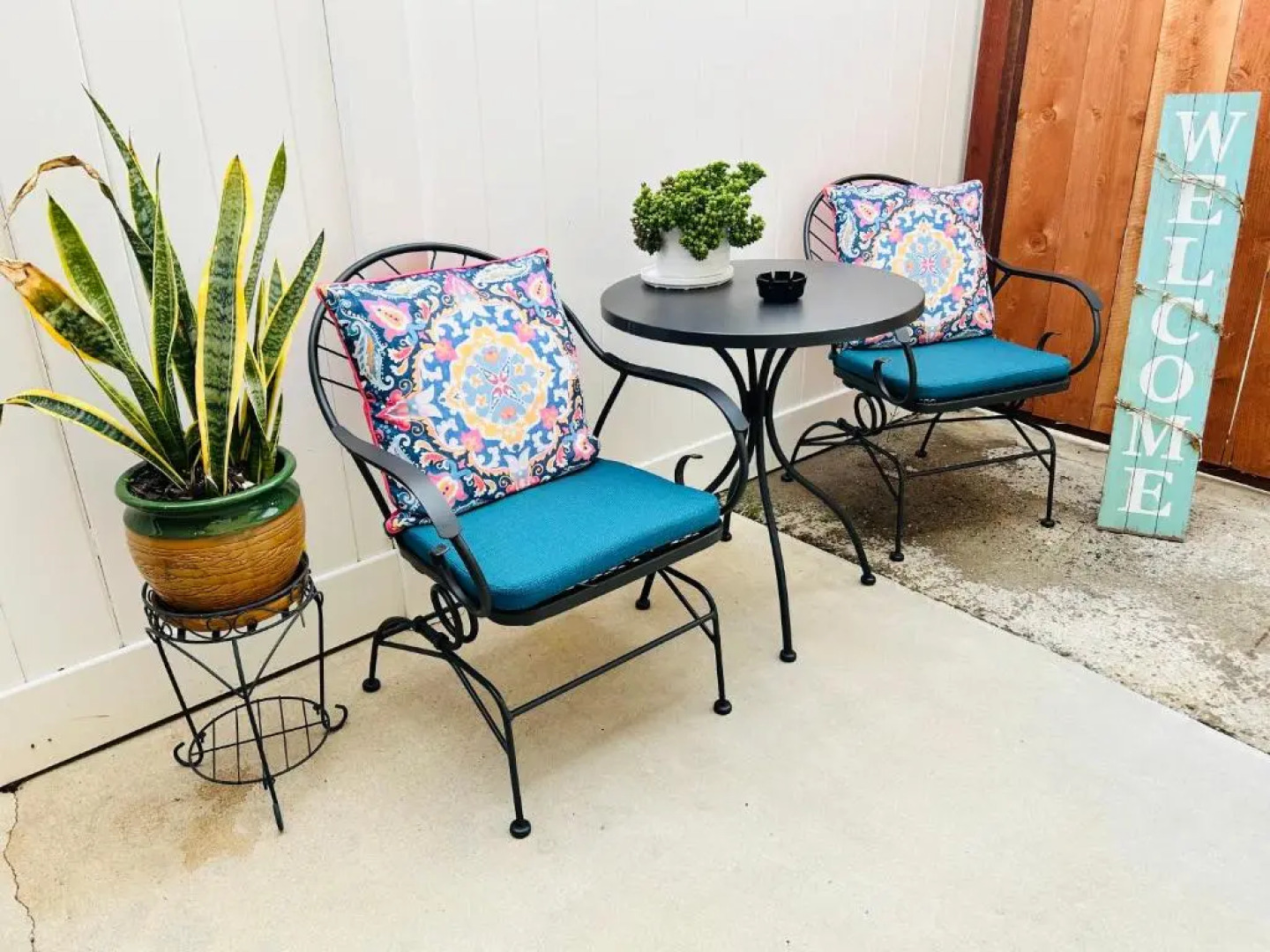 Spacious Studio with Private Entry