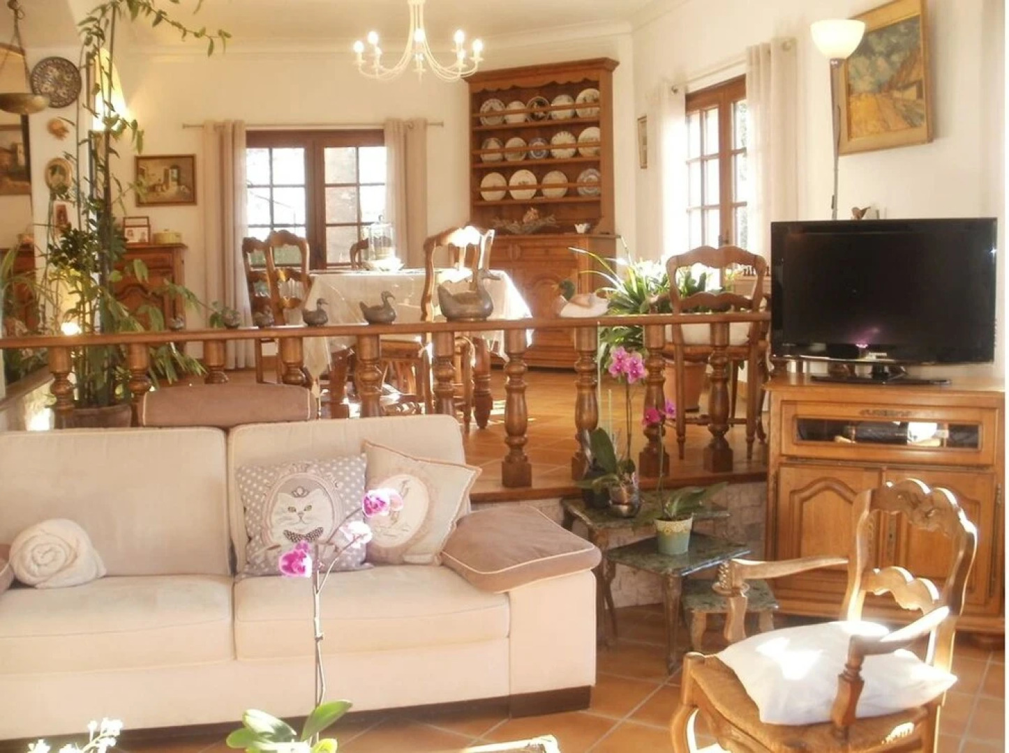 Upper Part of a Villa With 3 Bedrooms in Vence, With sea View, Private