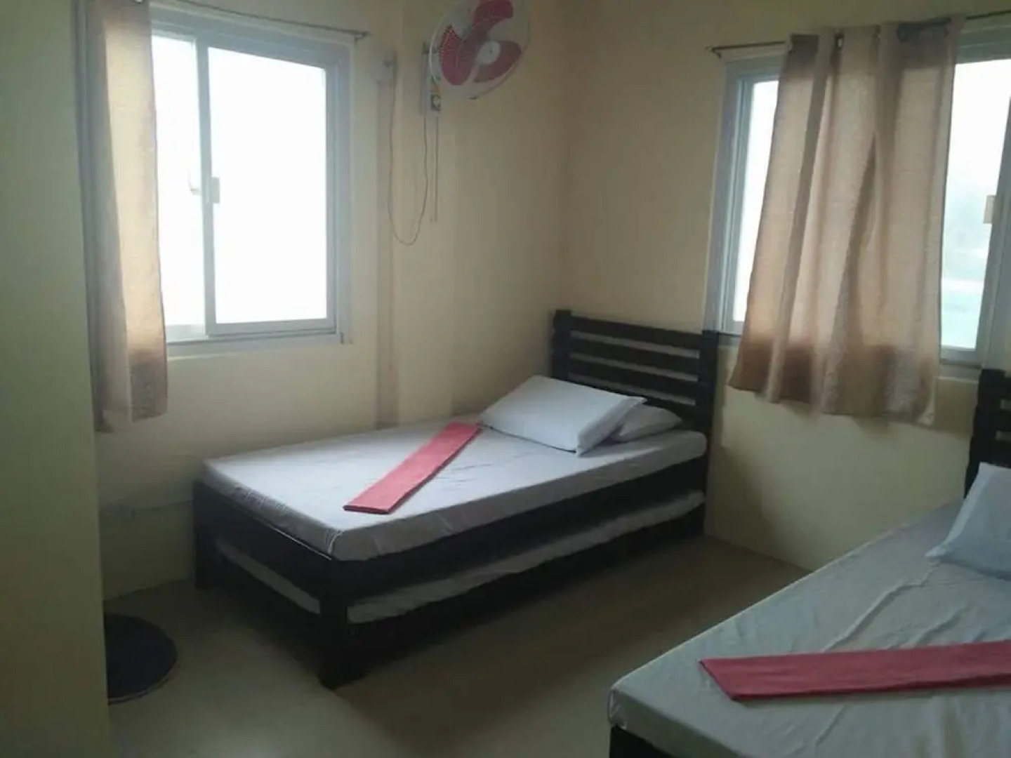 Lee Yons Oceanfront Inn