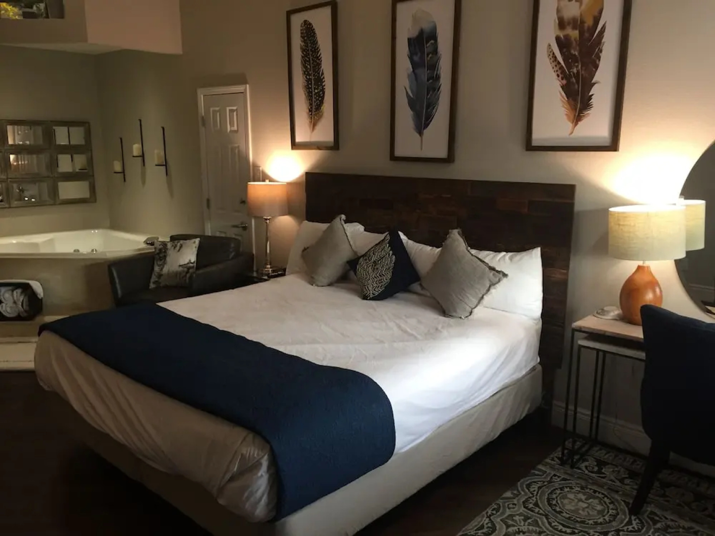 Pinemark Inn & Suites