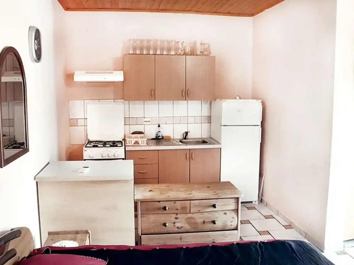 Quaint Holiday Home in Metajna With Terrace