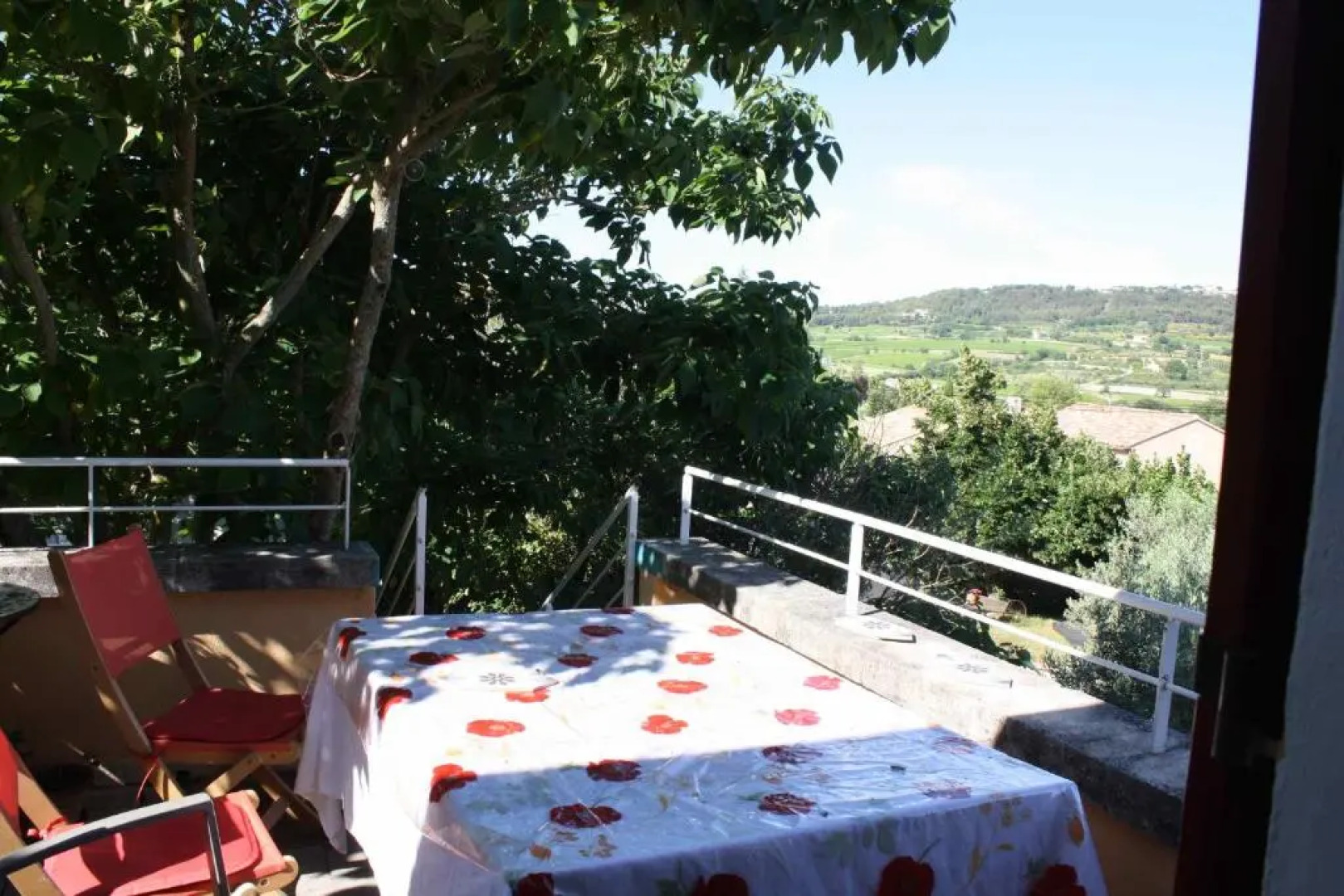 À l'ombre du mûrier