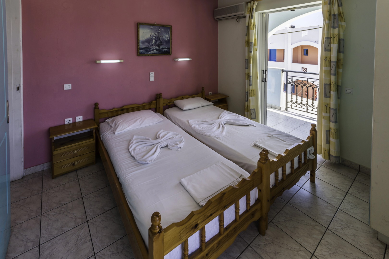 Vossos Hotel Apartments