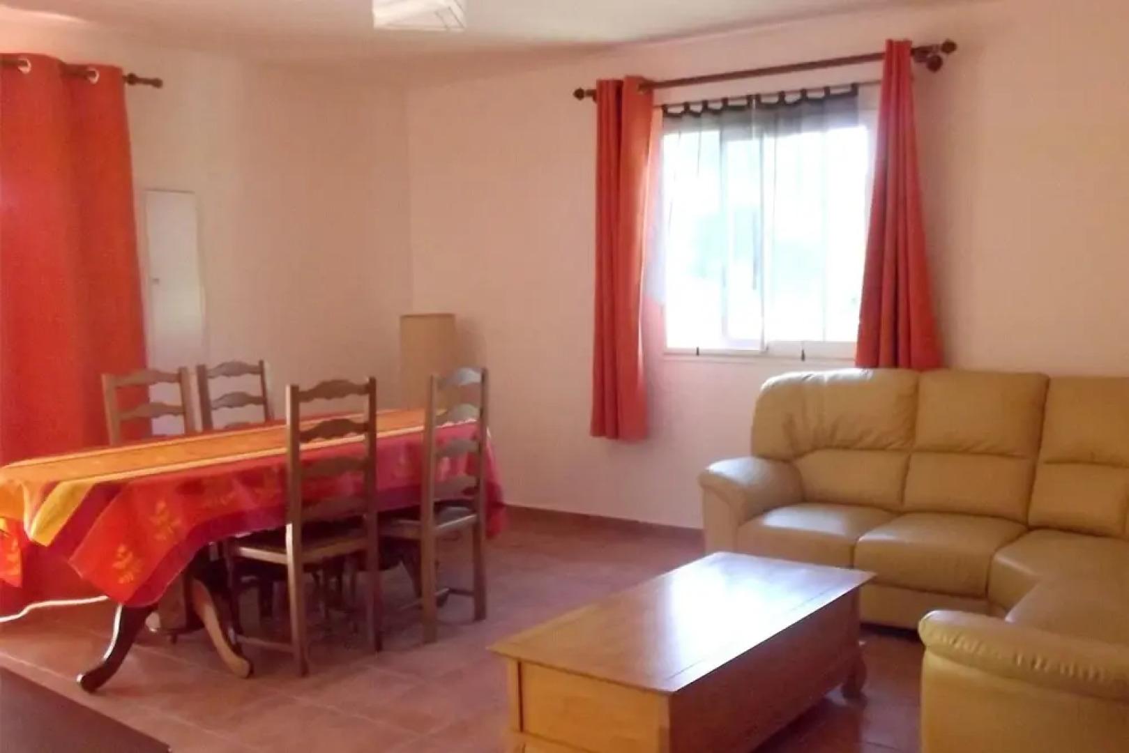 House With 2 Bedrooms in Entre Deux, With Wonderful Mountain View, Pool Access, Enclosed Garden - 18 km From the Beach