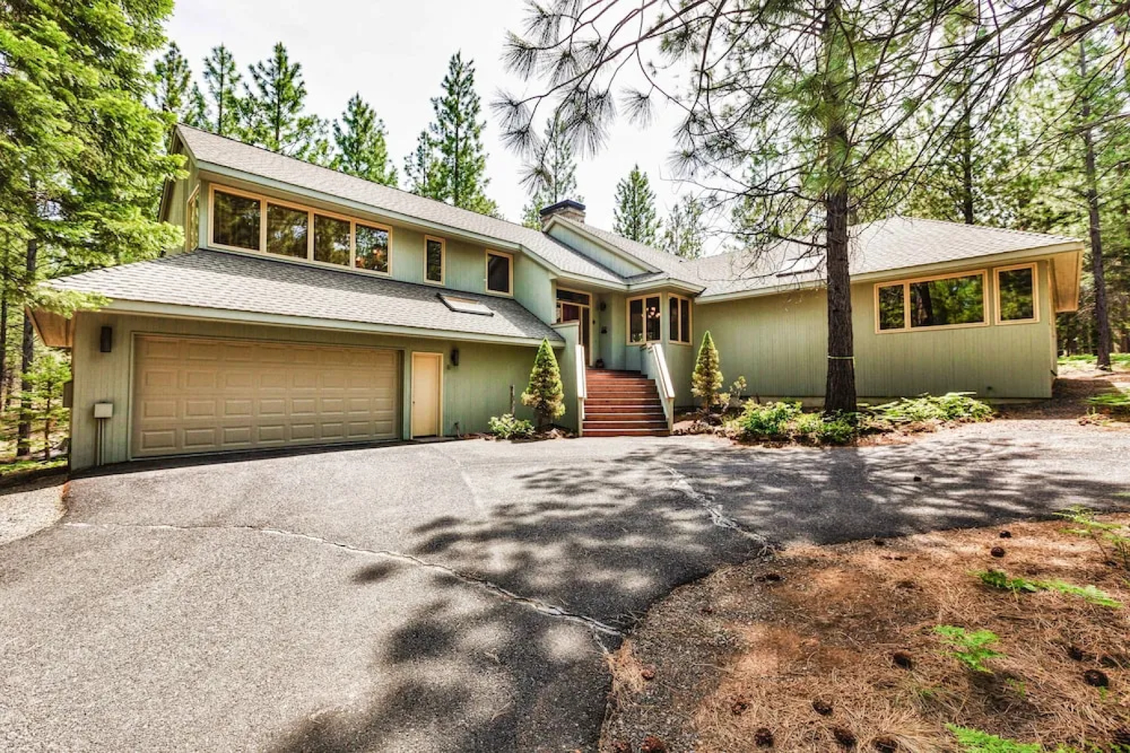 Black Butte Ranch - 5 Br home by RedAwning