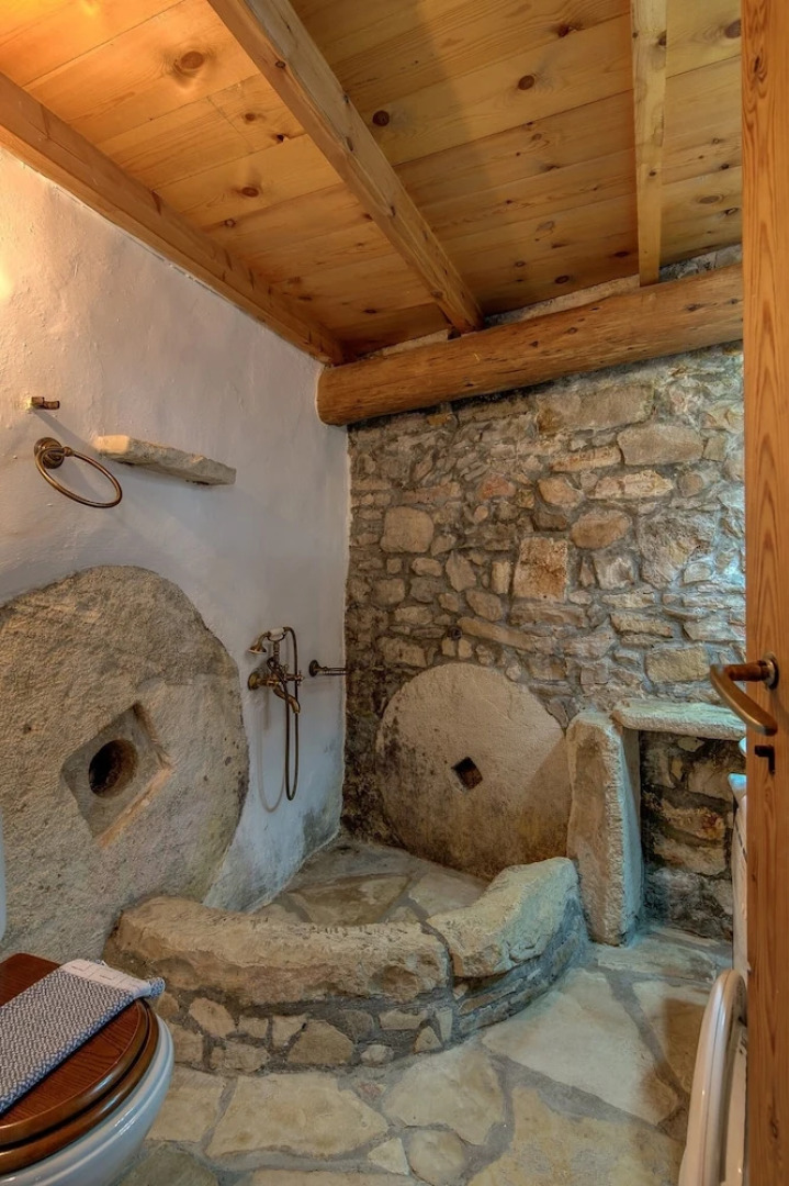 Ideal for 2 families, small village close to beaches