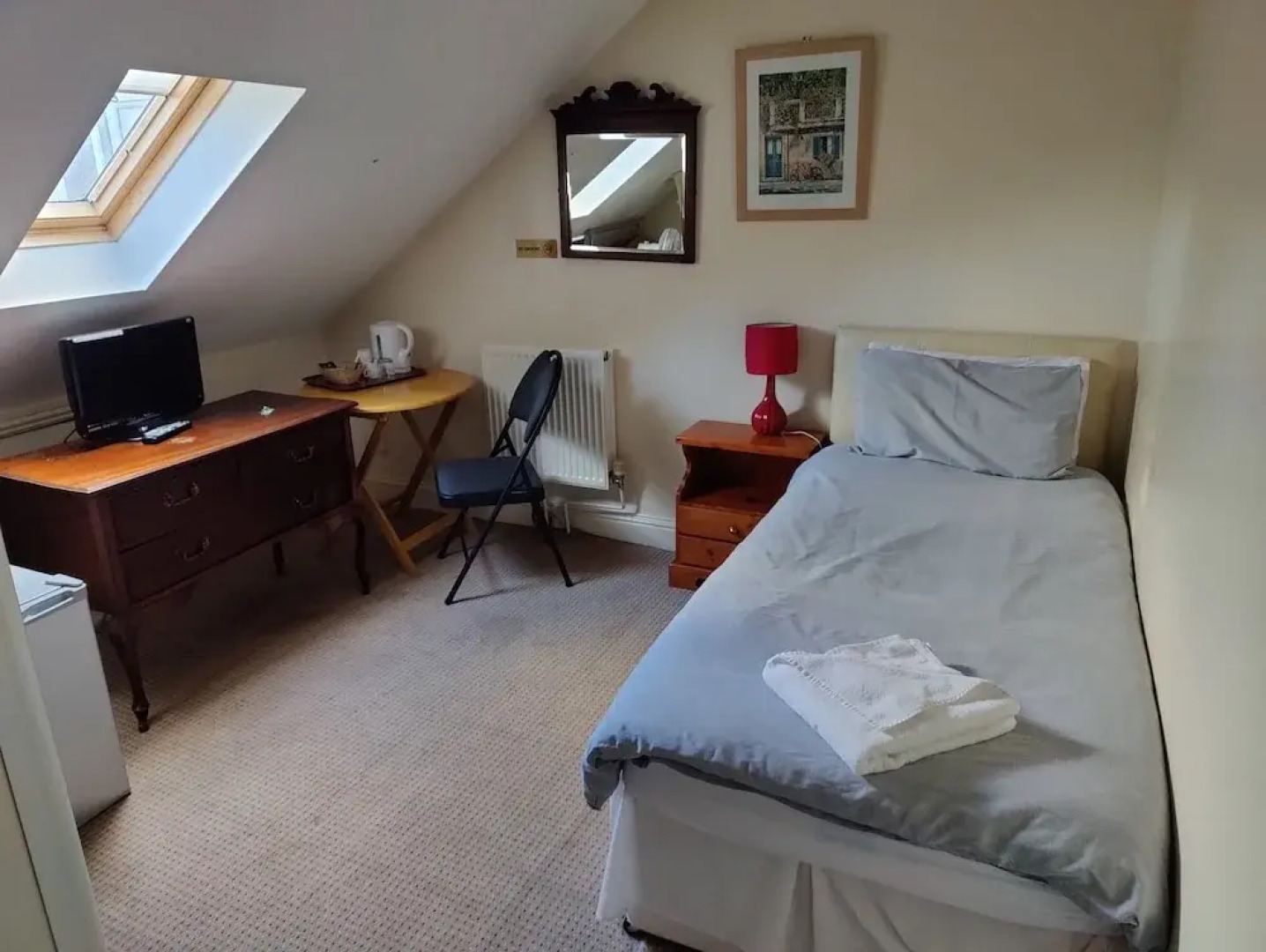 Ricky Road Guest House - Budget