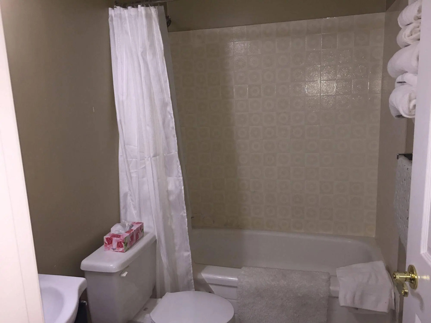 McNeills Inn on the Harbour Front