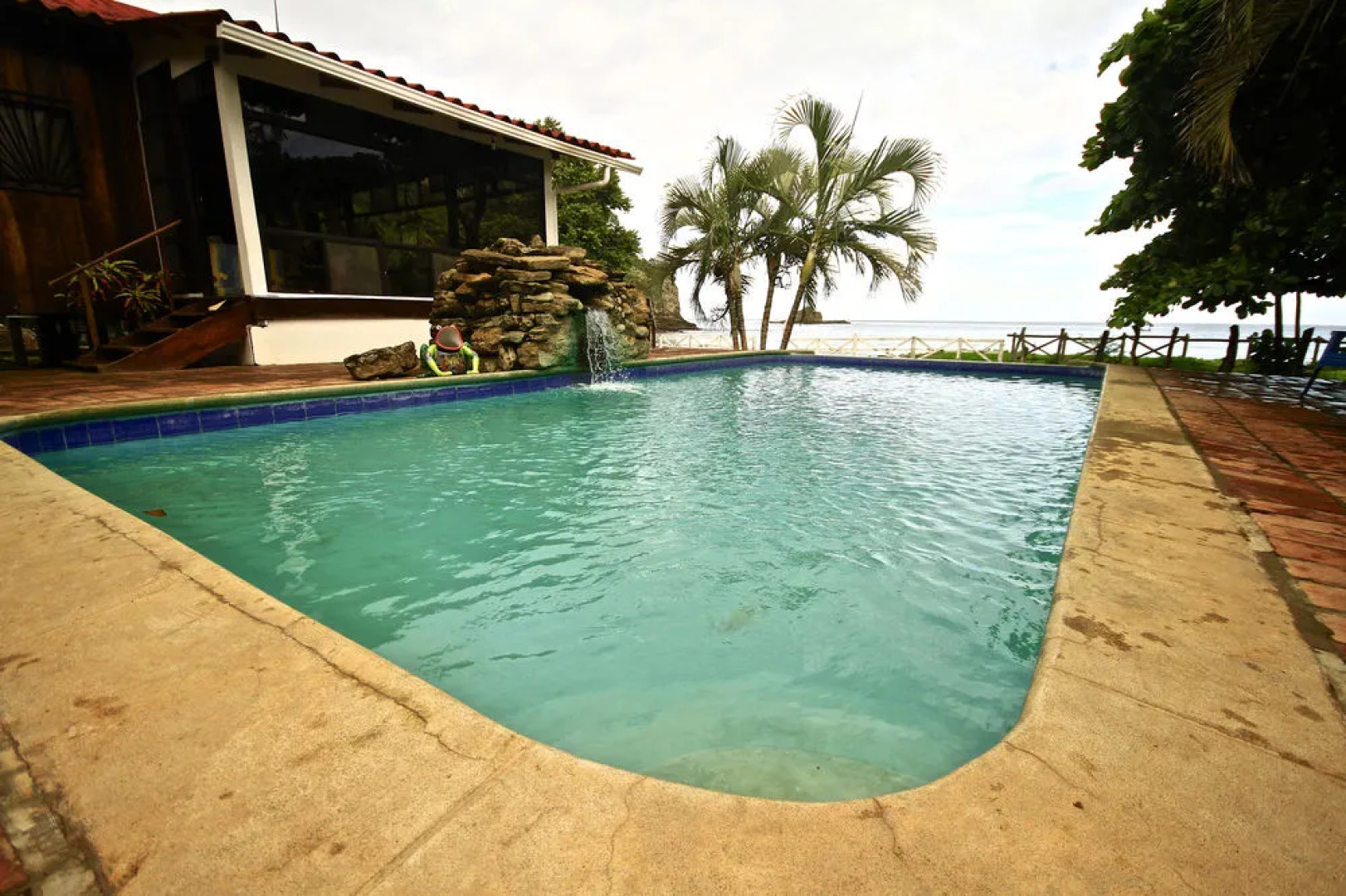 Marsella Beachfront Hotel