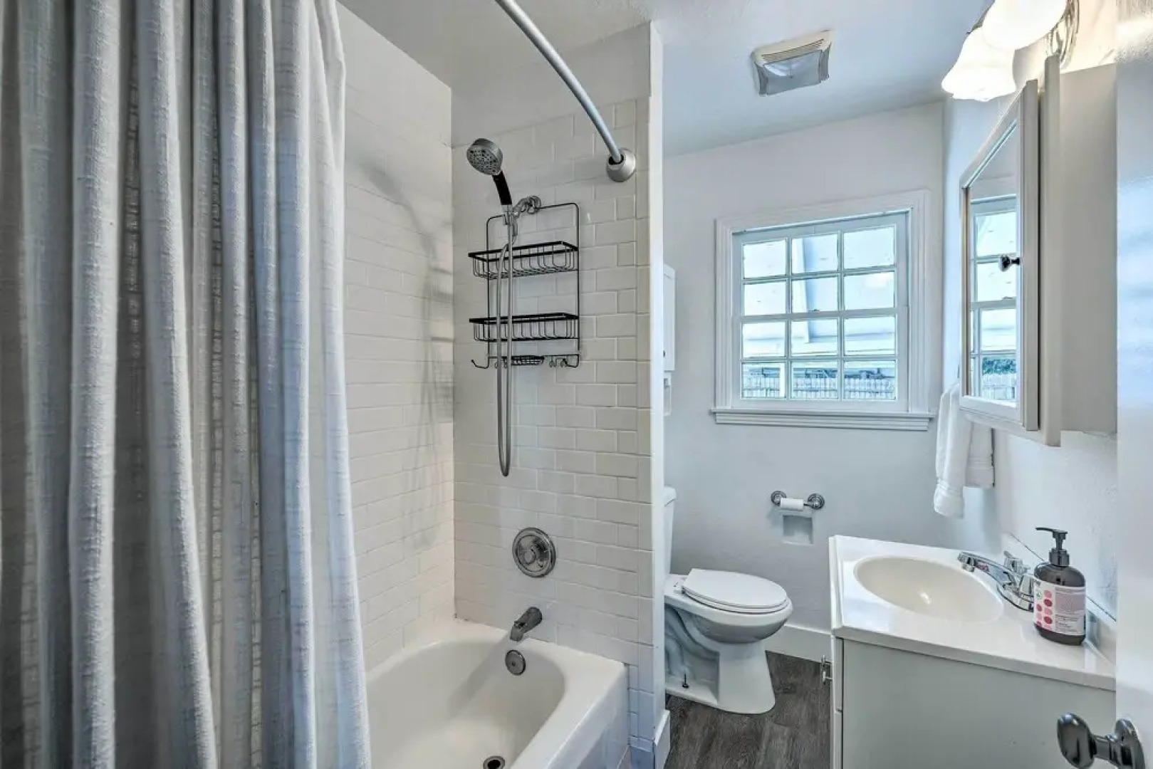 Cozy West Sacramento Getaway w/ Private Yard!