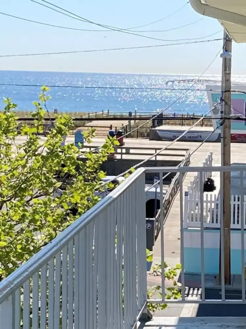 Surfside Motel