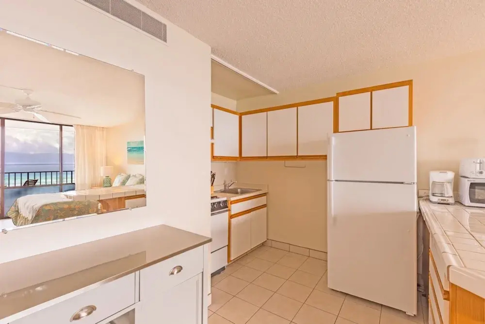 Valley Isle #806 Studio Bedroom Condo by RedAwning