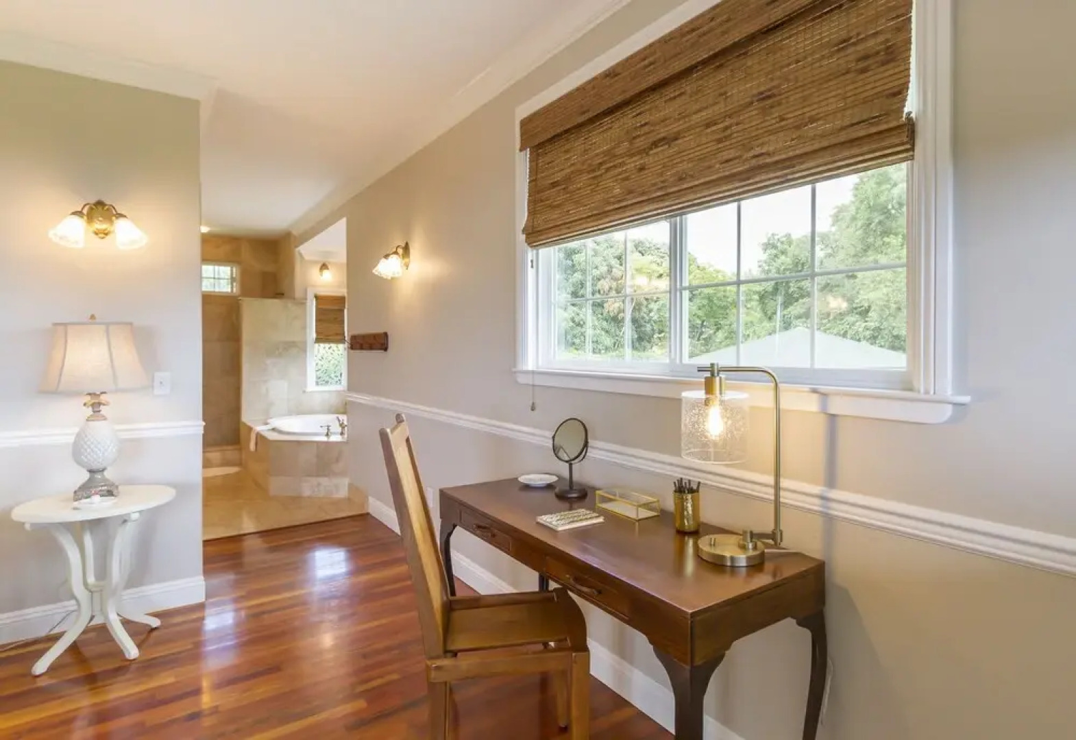 The Green Pineapple Main House 3 Bedroom Home by Redawning